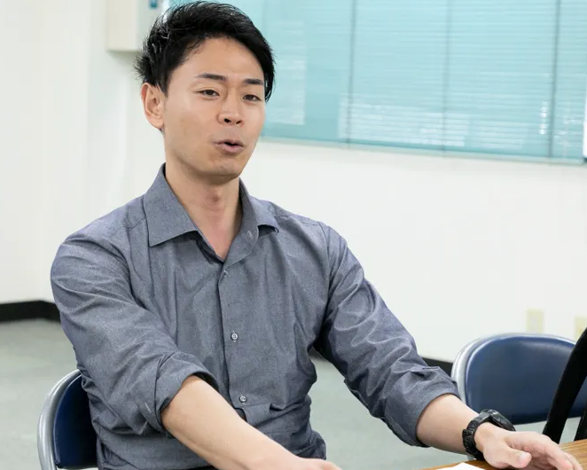 飯川隼斗氏のインタビューでの様子6
