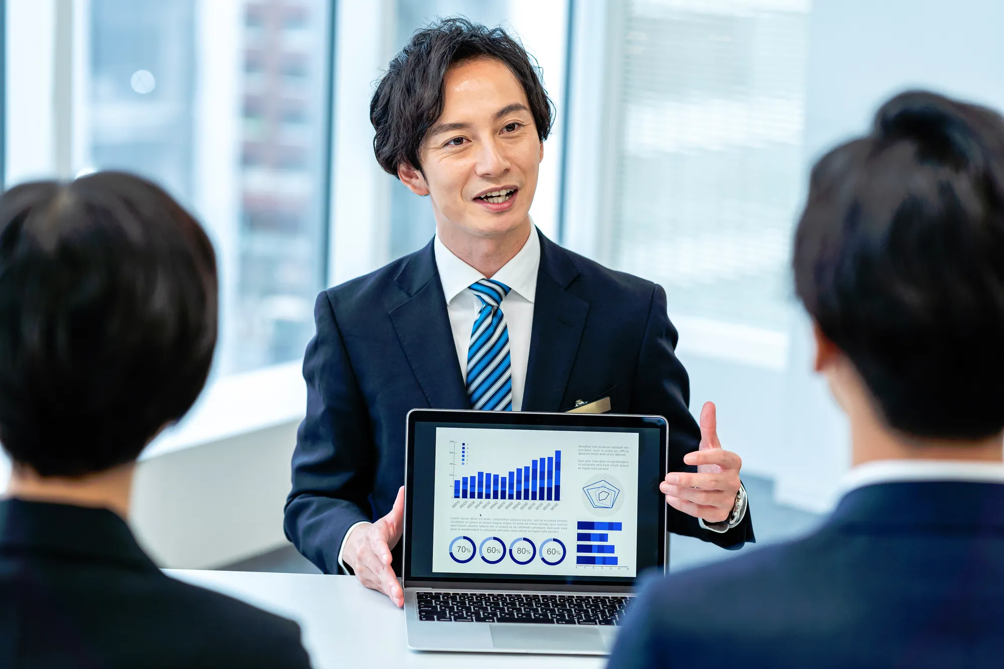 経営改善のパートナー：事業再生のプロに相談するという選択肢